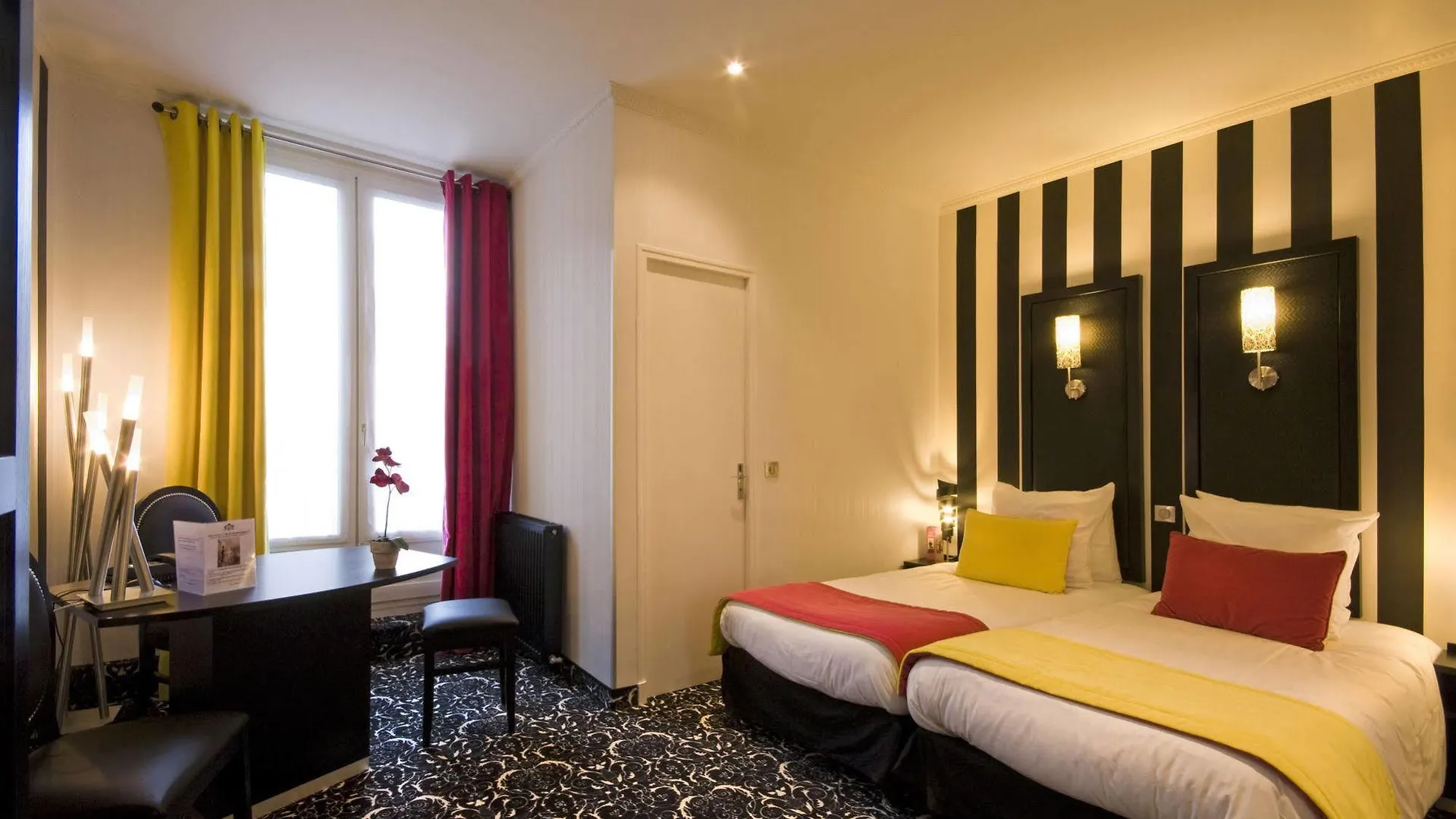 Peyris Opera Hotel 4*